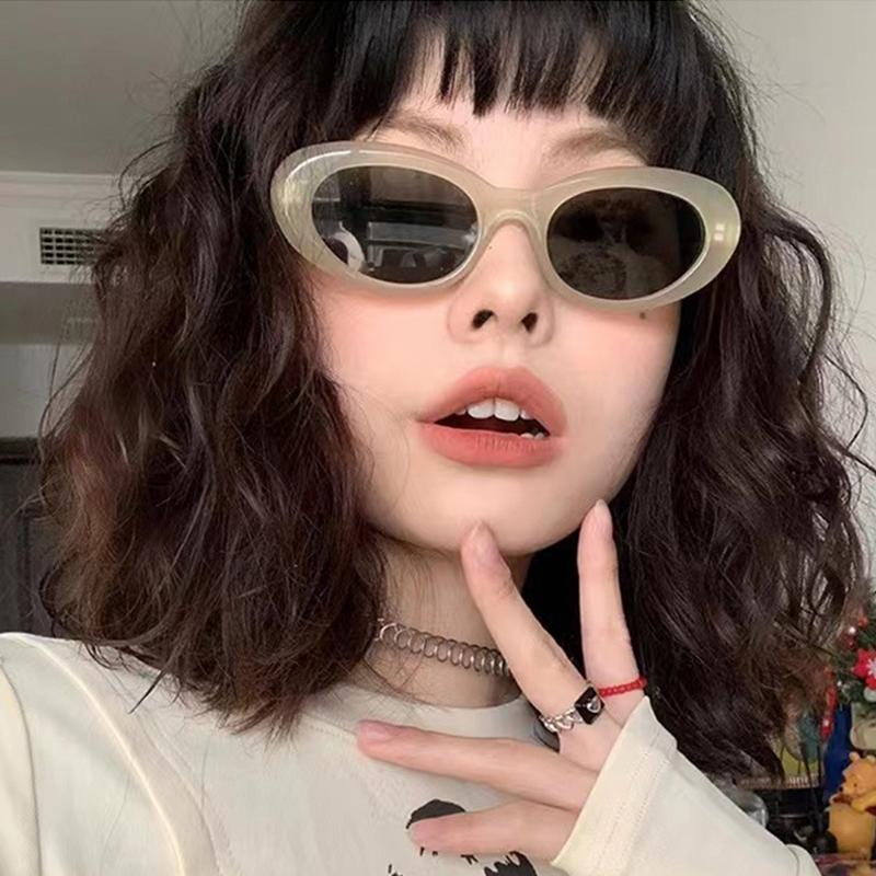 Y2K Sunglasses Vintage Small Frame Glasses Men Women Oval Oval Sweet Cool Hot Girls Sun Eye Glasses