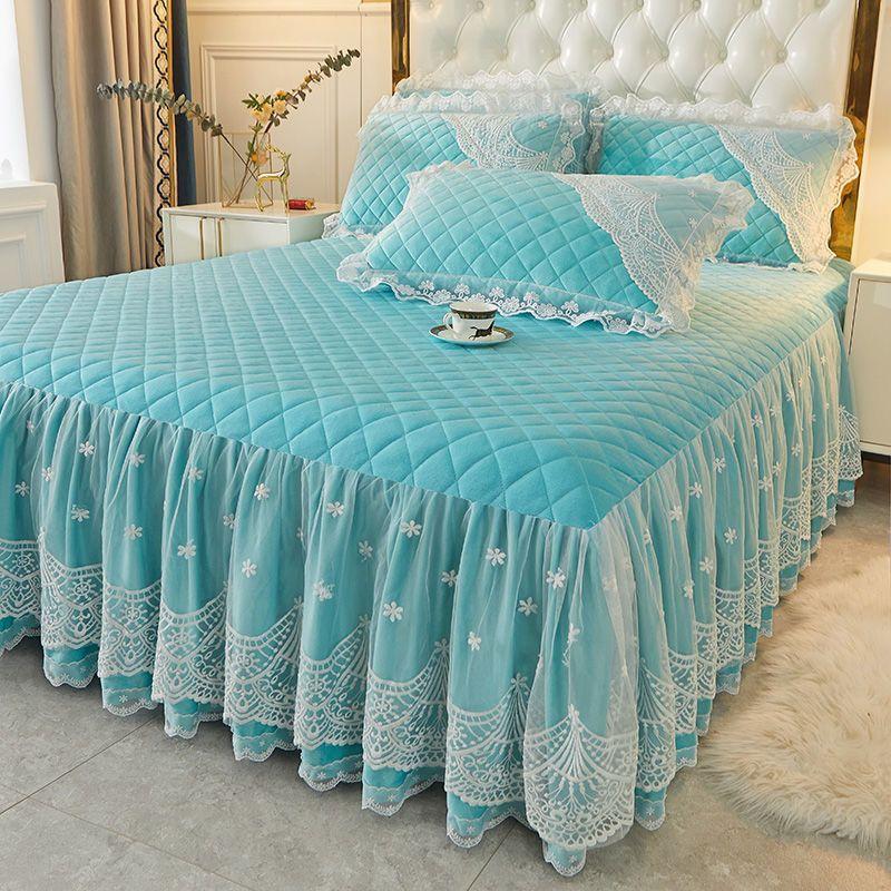3pcs of Thickened Autumn and Winter Lace Bed Skirt, Crystal Velvet Bed Skirt Lace Bed Cover, Soft and Comfortable, Bedroom and Guest Room Bedding