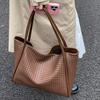 2025 Fashion Popular Casual Commuter Tote Bag Weaving Niche Design Shoulder Bag Retro Casual Armpit Big Bag