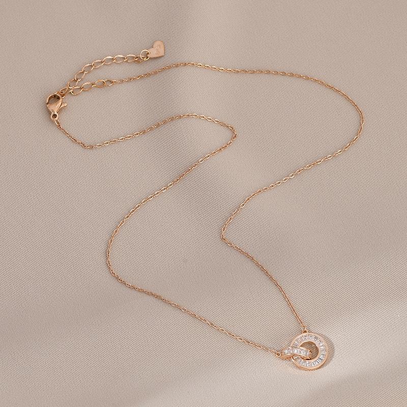 Ожерелья для женщин, корейская мода, сексуальная женская цепочка для ключицы, ювелирные изделия, нишевый дизайн, чувство двойного кольца, переплетенное ожерелье