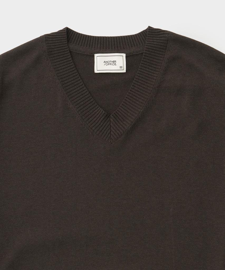 ANOTHER OFFICE Current Silk V-Neck Knit (Pewter)