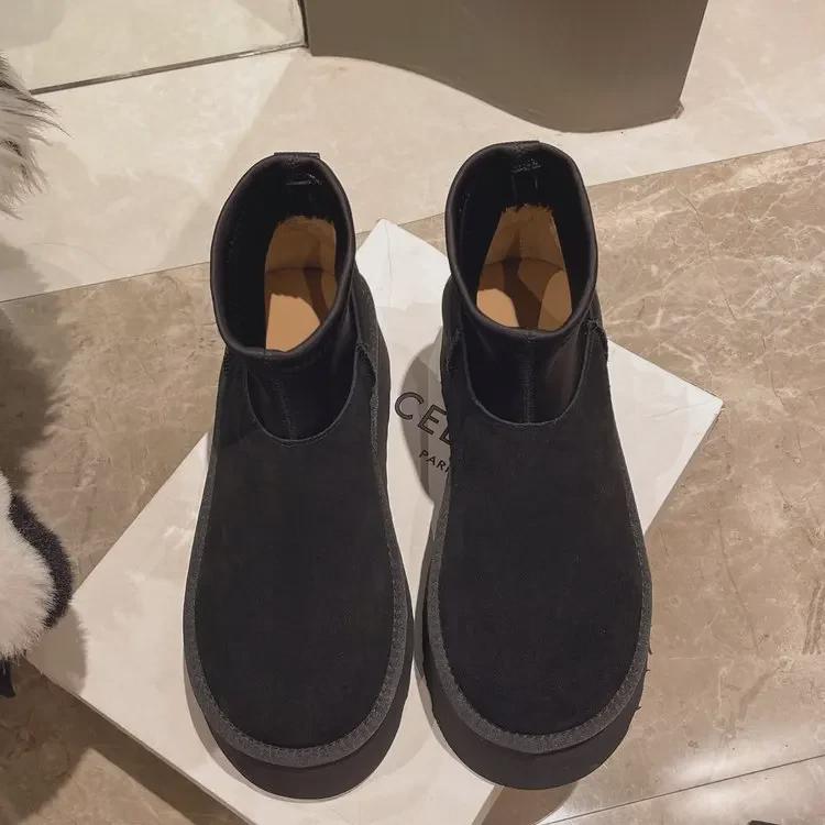 Женские европейские зимние ботинки на толстой подошве 2024 года: Мягкие, увеличивающие рост, теплые и модные короткие хлопковые туфли для зимы