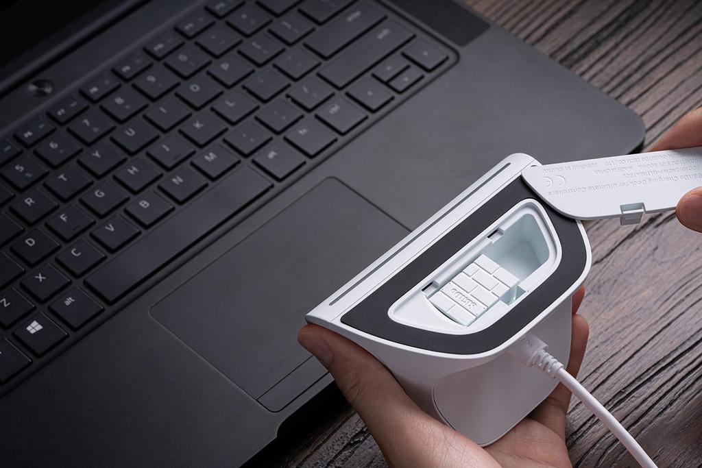 8BitDo Ultimate Xbox Hall Effect Triggers and Wired for Xbox Series and Xbox Compatible with Android Officially Licensed 3-mode Controller, Joystick,