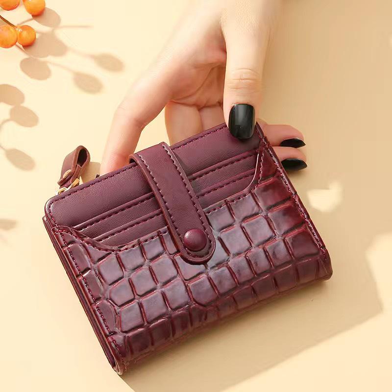 Women's Korean Retro Crocodile Pattern Wallet with Multi-Card Slots and Coin Purse