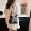 Мятая квадратная сумка для женщин, летняя корейская версия, модная универсальная сумка через плечо, модная женская сумка через плечо