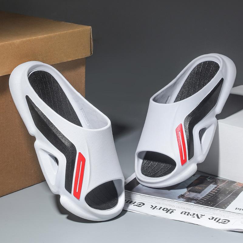 Летние мужские тапочки. Летняя обувь для отдыха. Мужская пляжная обувь. Удобная мужская обувь. Уличные мужские тапочки. Модные шлепанцы.