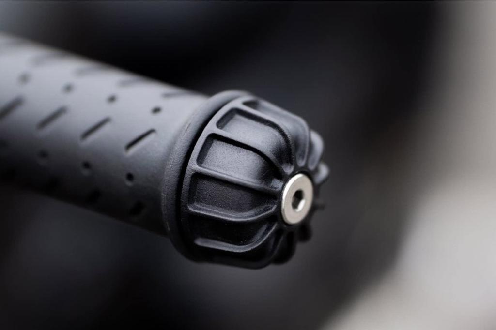 Motone Bar End GEMINI Black T100/T120 SpeedTwin900 Scrambler900 MMU535