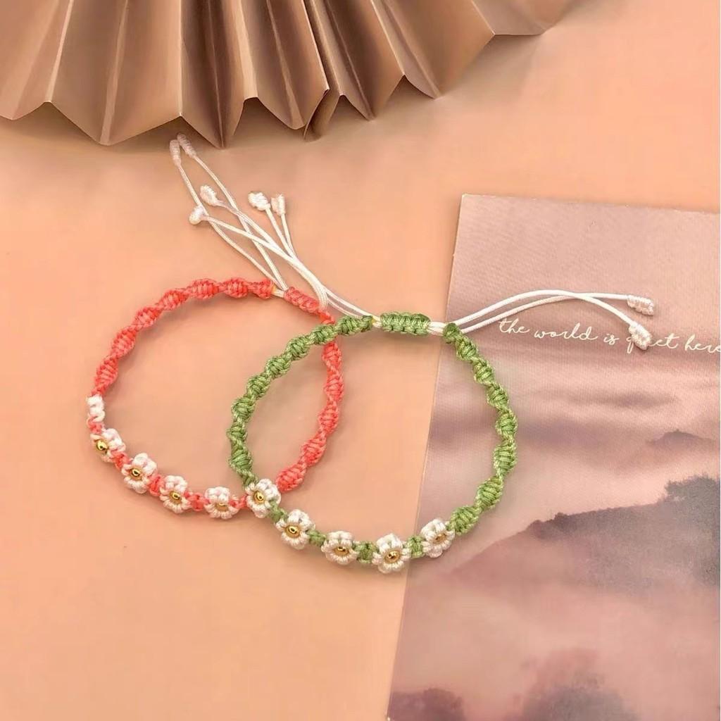 Delicate Handwoven Daisy Bracelet Unisex Retro Style Perfect For Couples