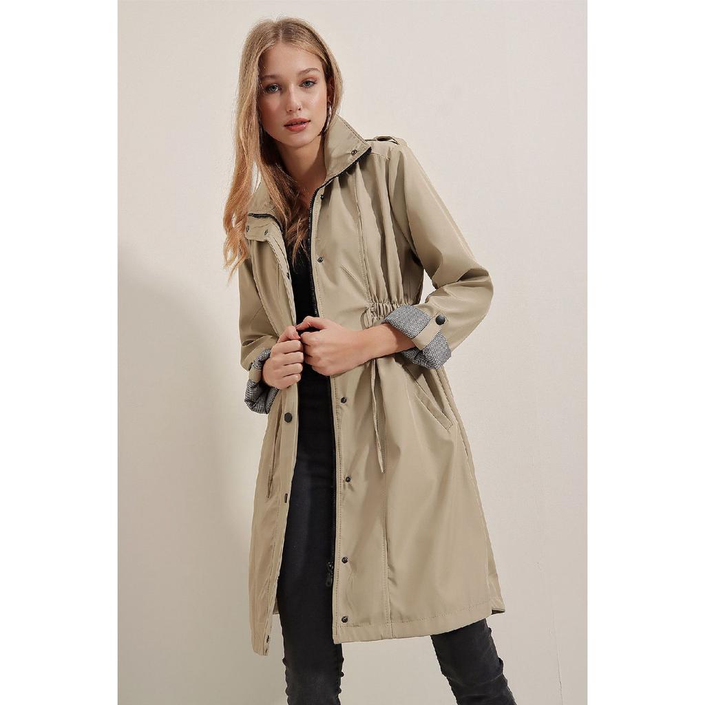 5808 Trench Coat With Waist Tie - Beige