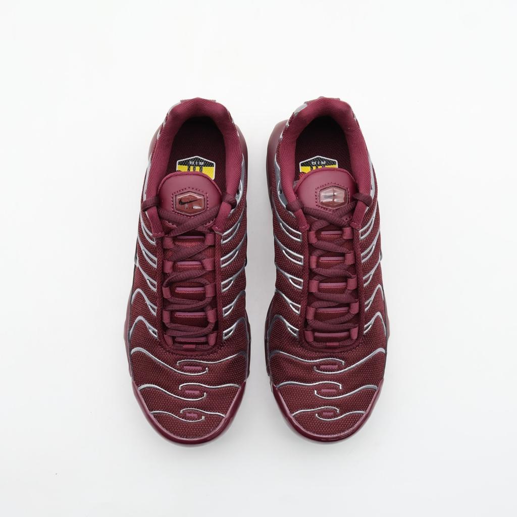 HJ9743-600 Nike Air Max Plus SE Ночной Бордовый Темно-Командный Красный Металлик (Женский)