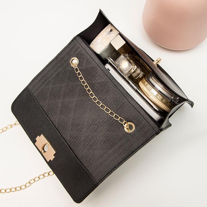 Женская сумка новая однотонная вышитая замок цепочка маленькая квадратная сумка повседневная сумка для мобильного телефона's