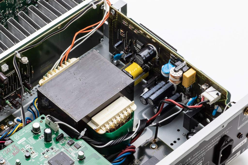 Marantz Marantz NR1200 стереоусилитель с сетевым ресивером и селектором HDMI Hi-Fi NR1200/FN