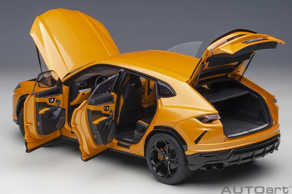 AUTOart Lamborghini Urus Pearl Orange Finished Product 1/18