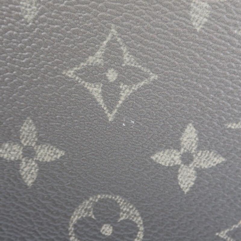 Louis Vuitton M11593 Наплечная сумка хаки мужская