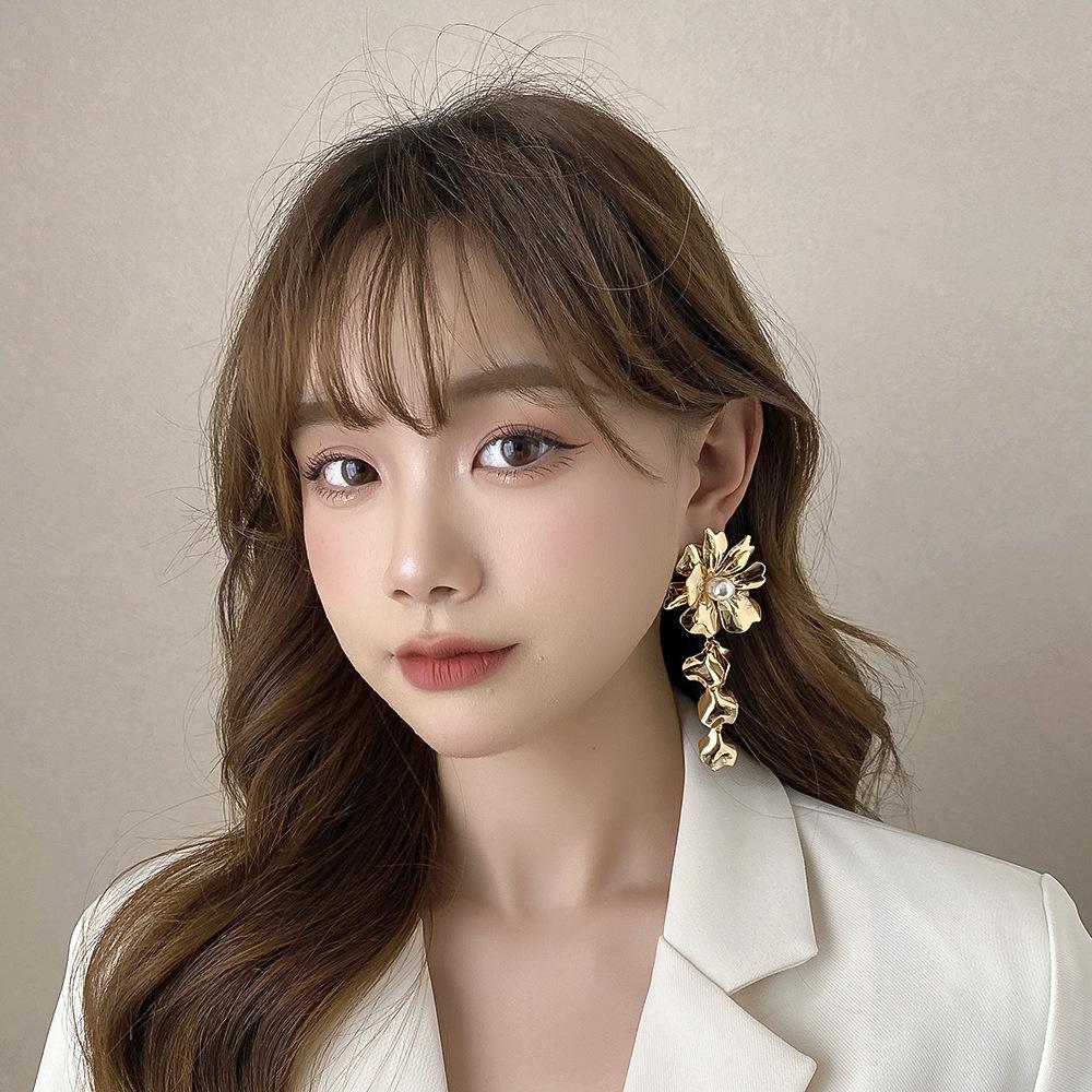 Metal Flower Pearl Drop Earrings for Women Trendy Geometric Fashion Brincos Wedding Tassel Earring