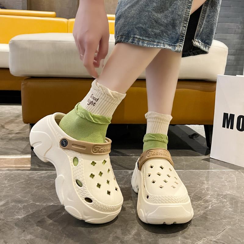 Fashion 2025 Women's Thick Sole Slippers Platform EVA Clogs Fashion Beach Shoes for Girlss Outdoor Chunky Non Slip Beach Sandals