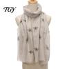 Comfortable Skin Friendly Scarf Lightweight for Women, Cute Bee Pattern Neck Scarf, Print Soft Long Thin Shawl Wrap Vacation, Travel, Party