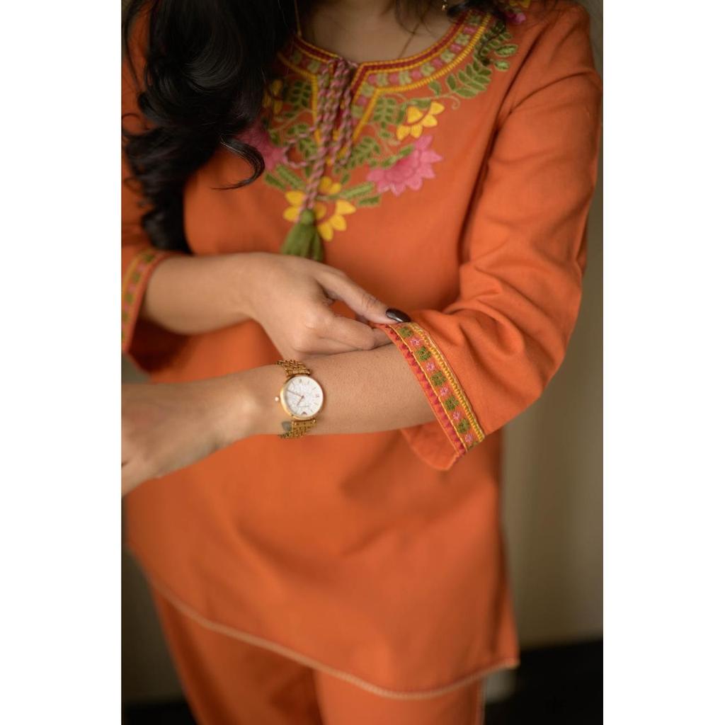 Премиальный хлопковый набор с цветочной вышивкой Kurta Cord Set Женский нарядный комплект Kurti с брюками
