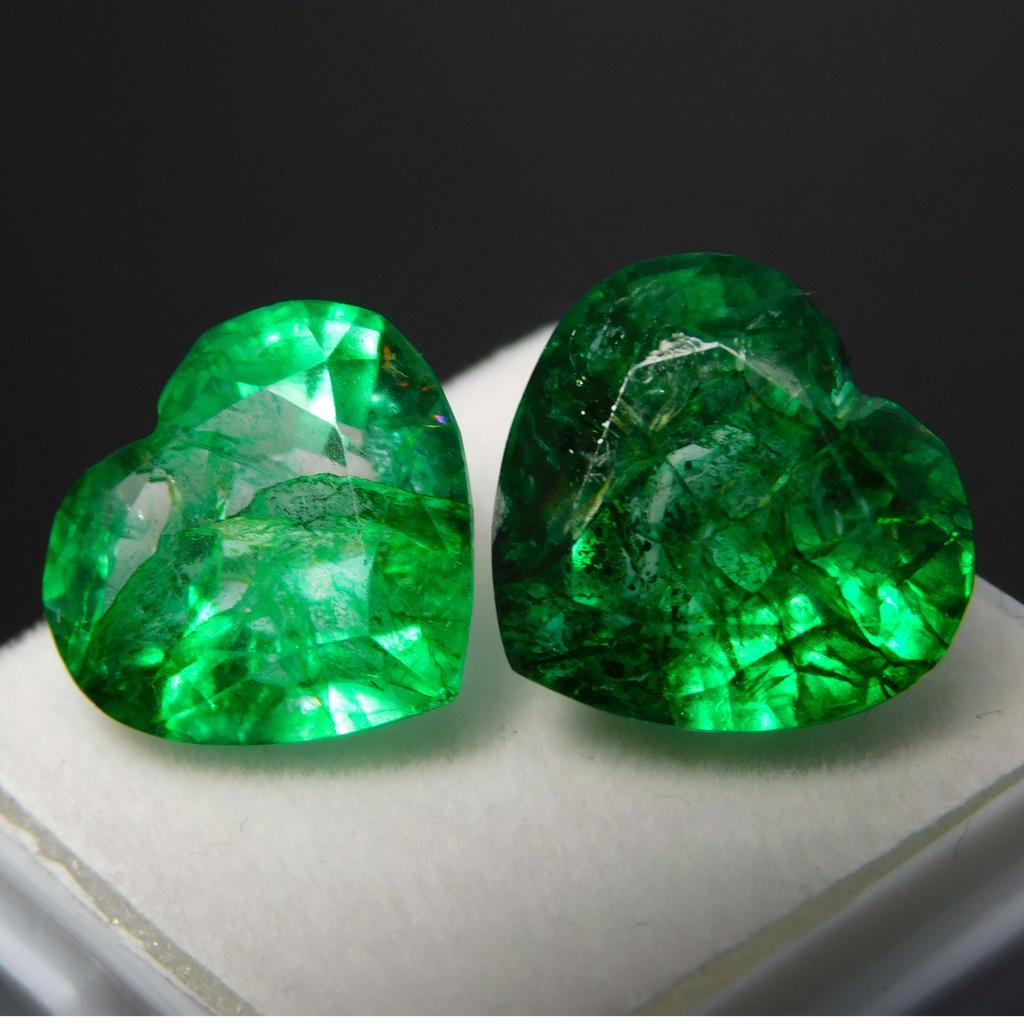 Heart Cut Pair Natural Emerald 18.56 Carat Colombian Loose Gemstone