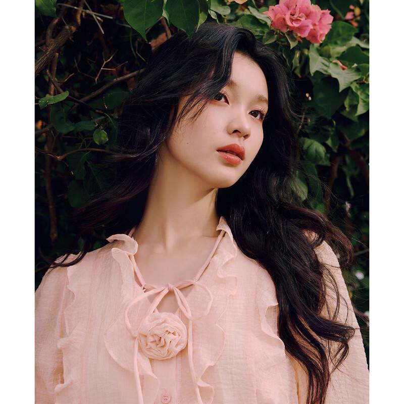 Qiu Shui Yi Ren Elegant Ruffle V-Neck Chiffon Blouse