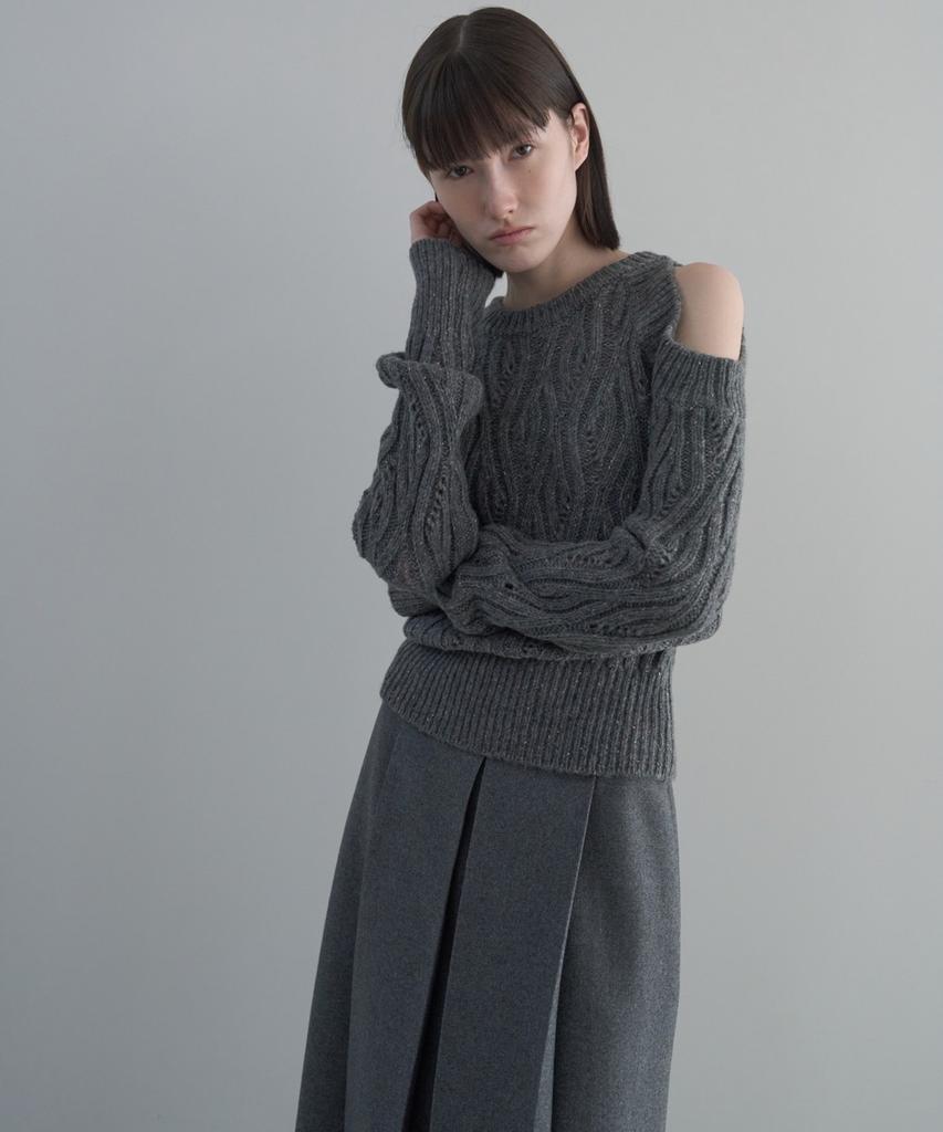 Dito Shoulder Cut-Out Cable Pullover [Grey]