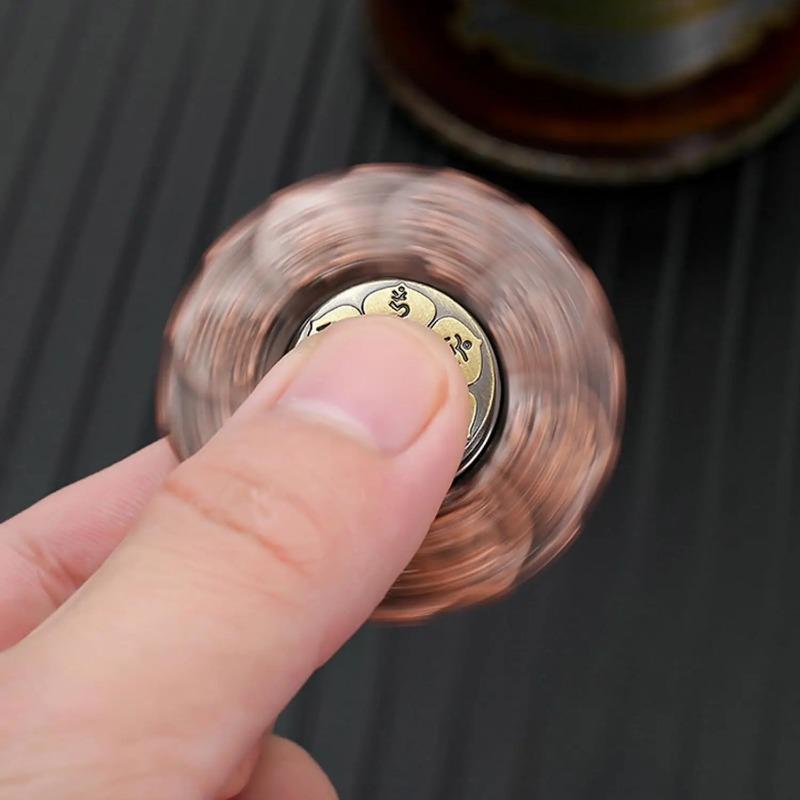 Буддийский Лотос Медитация Спиннер, Инструмент для Снятия Стресса, Отделка под Античную Медь с Благоприятными Символами