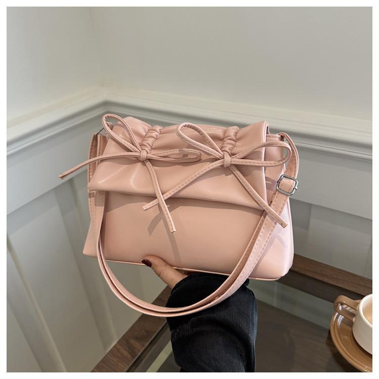 Женская повседневная мягкая сумка на плечо большой вместимости 2024 Новая стильная уличная мода сумка кроссбоди