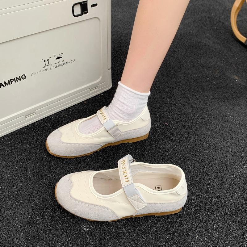 Балетки на мягкой подошве на липучке с мелким вырезом, женские летние новые, ретро Мэри Джейн на одном ремешке, женская обувь, тренд