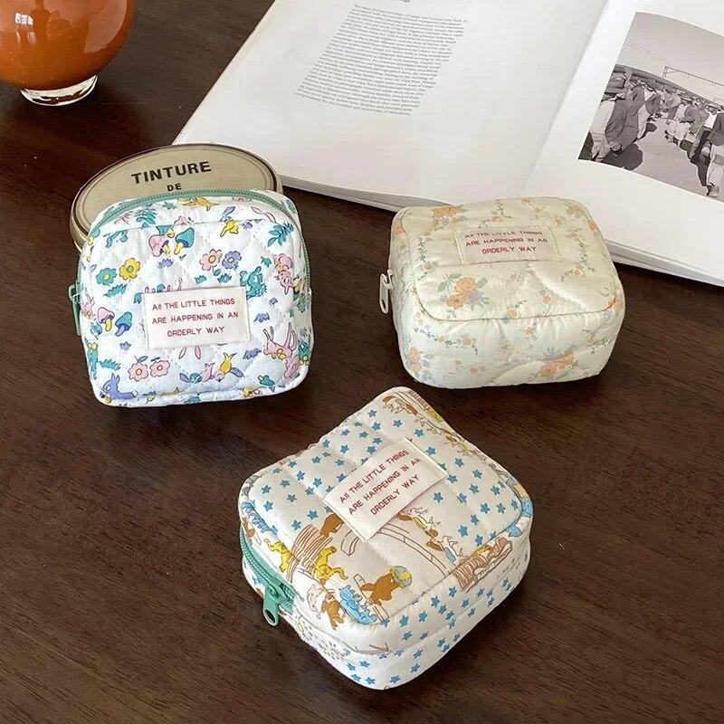 Threedimensional Small Square Cosmetic Bags Toiletry Lipstick Makeup Case Coin Purses Sanitary Napkins Oganzier Pouch Key Cases