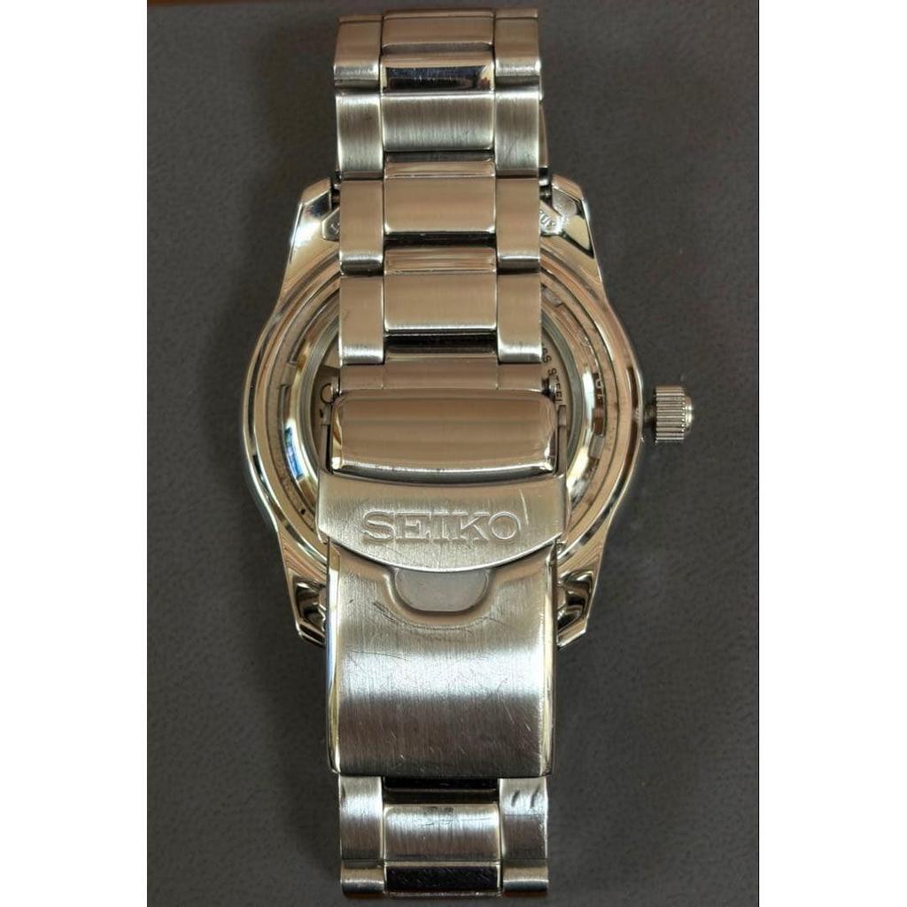 Б/у [SEIKO5] Seiko 5 Sports Белые Снятые с производства SNZH51 J1