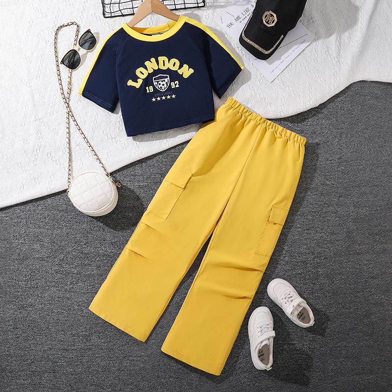 Girls' Fashion Set 2025 Summer Children's Letter Short Sleeve Top Casual Cargo Pants Two-piece Set