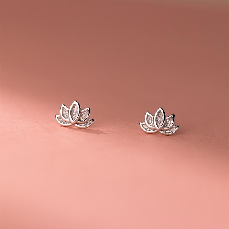 WANTME 925 Silver Fashion Vintage Lotus Flower Statement Gold Small Stud Earrings for Women Elegant Chic Party Jewelry