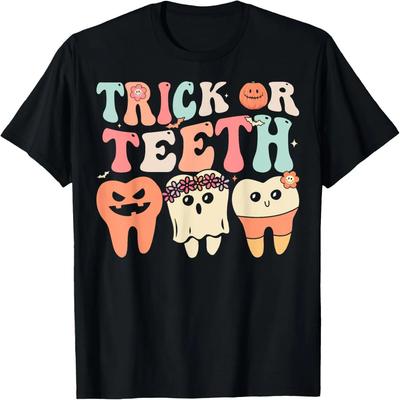 Ретро Гроуви Хэллоуинская Стоматологическая Футболка 'Trick Or Teeth'