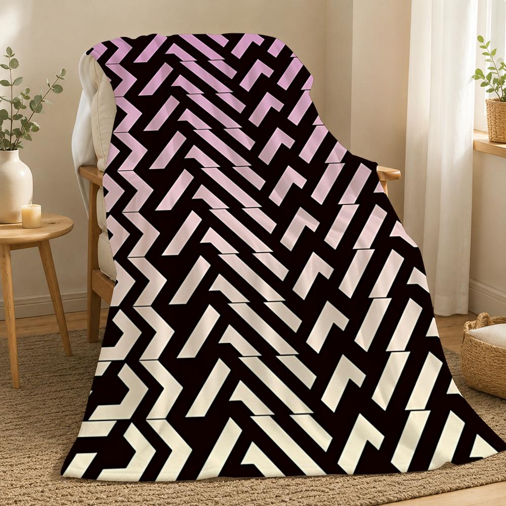 DAIWA PIER39 Fashion Throw 240g flannel blanket, suitable for sofas, beds, offices, exquisite gift blankets