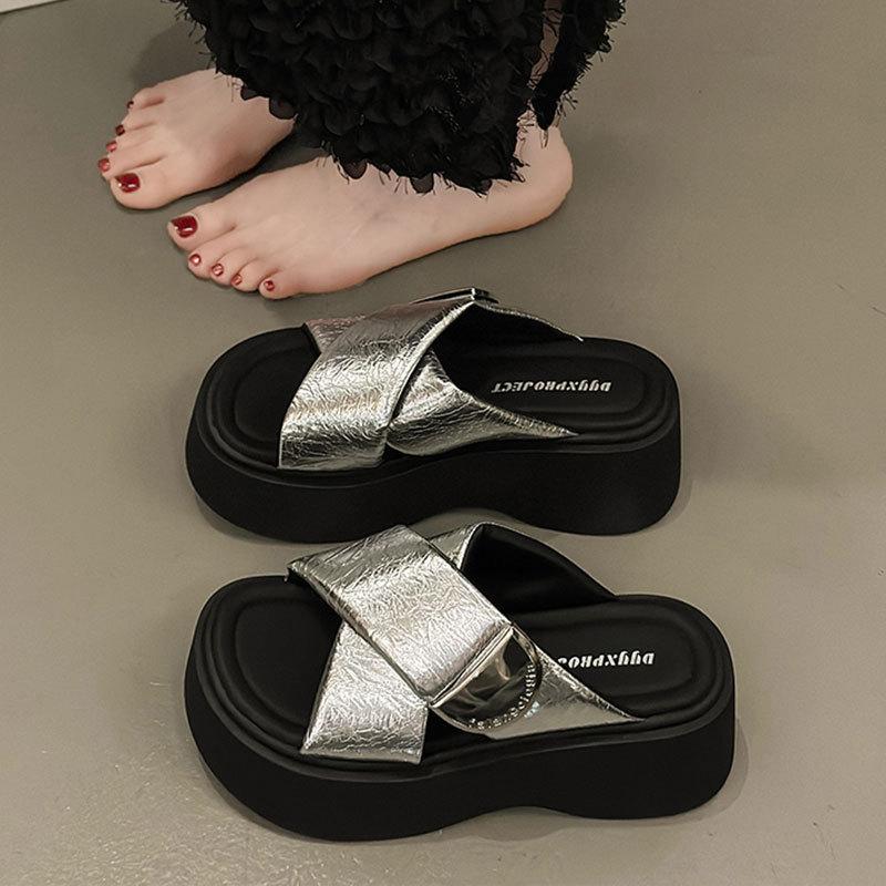 Модные пляжные туфли Домашние тапочки Тапочки на платформе Женские шлепанцы Сабо Натуральная кожа 2025 Женская обувь из натуральной кожи Женские тапочки