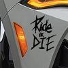 Наклейка «Ride or Die» Наклейка в автомобильном стиле Наклейки и декали для тюнинга гоночных автомобилей Забавная 8x6.1см мотоцикл Велосипед Декоративные Аксессуары
