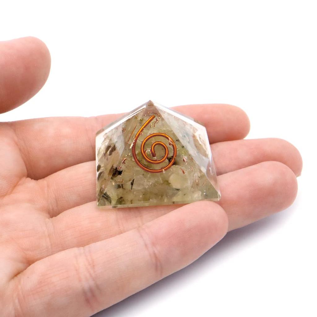 [GOLD STONE] Prehnite Orgonite Pyramid, Spiritual Item, Approximately 30mm Wide