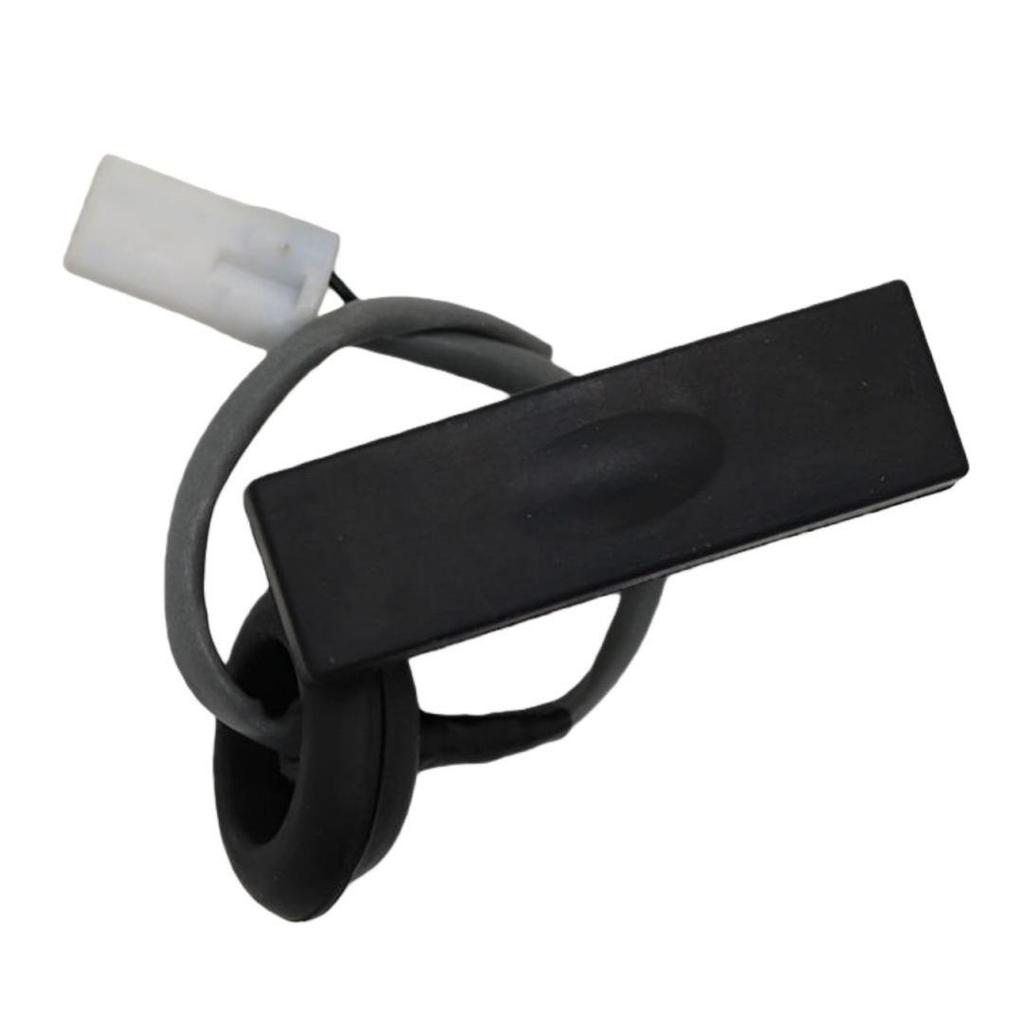 81260-2L000: Hyundai i30 Rear Tailgate Starter Handle.