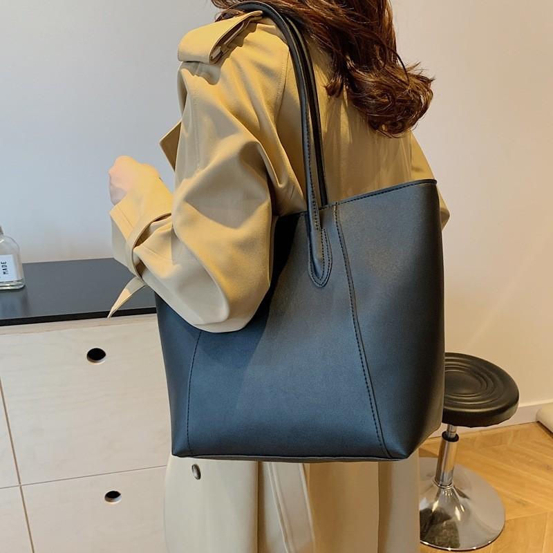 Elegant Women's Minimalist Tote Bag Stylish Commuter Shoulder Bag Large Capacity