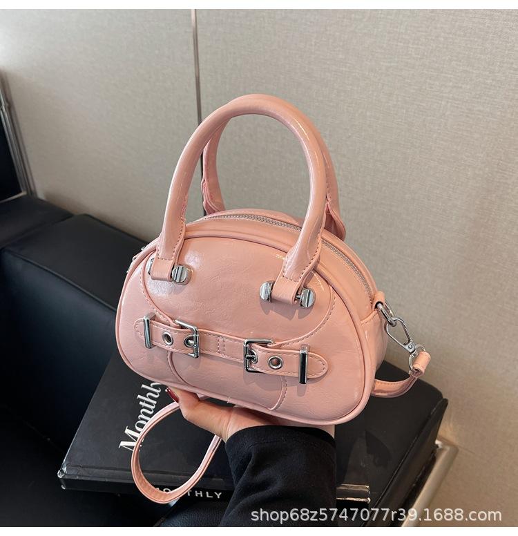 2025 spring new simple hand-held fashionable shell bag women's shoulder bag Korean version of underarm bag casual women's bag