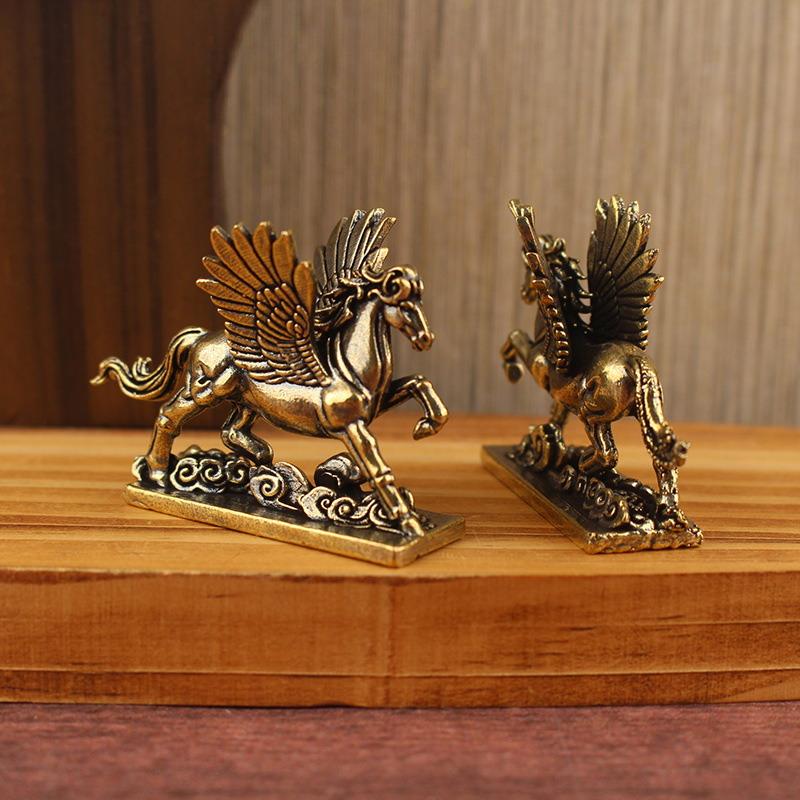 2026 Статуэтка Лошади по китайскому зодиаку Бронзовая Лошадь Настольное украшение Гостиная Чайный столик Скульптура Металлическое изделие Домашние украшения