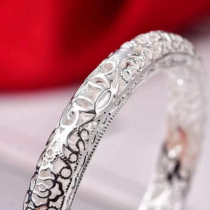 Hollow closed filigree engraved bracelet women's new court style handmade filigree bracelet minority holiday gift