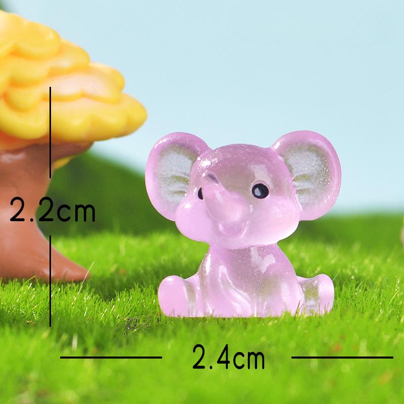 Micro-landscape Creative Small Ornaments, Cartoon Dolls, Resin Handicrafts, Landscaping, Glow-in-the-dark Elephant Decorations, Desktop Ornaments