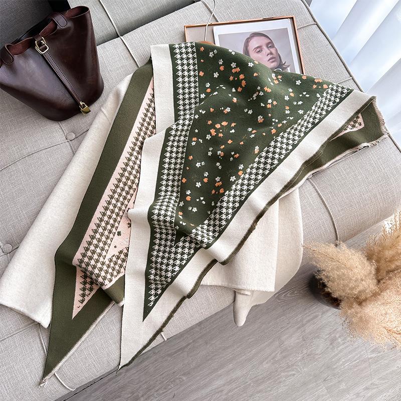 Autumn And Winter Triangle Scarf, Floral Houndstooth, Small Fresh Print, Double-Sided Scarf, Shawl Outside The Woman
