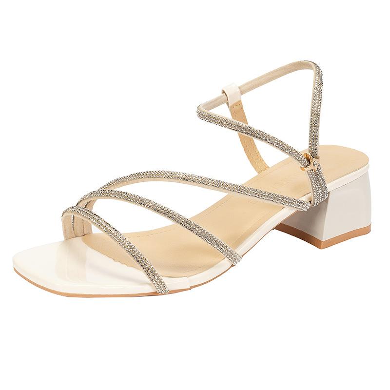 Модные и минималистичные римские сандалии 2024 года, лето, новый стиль, средний каблук, инкрустированный бриллиантами, повседневная универсальная женская обувь