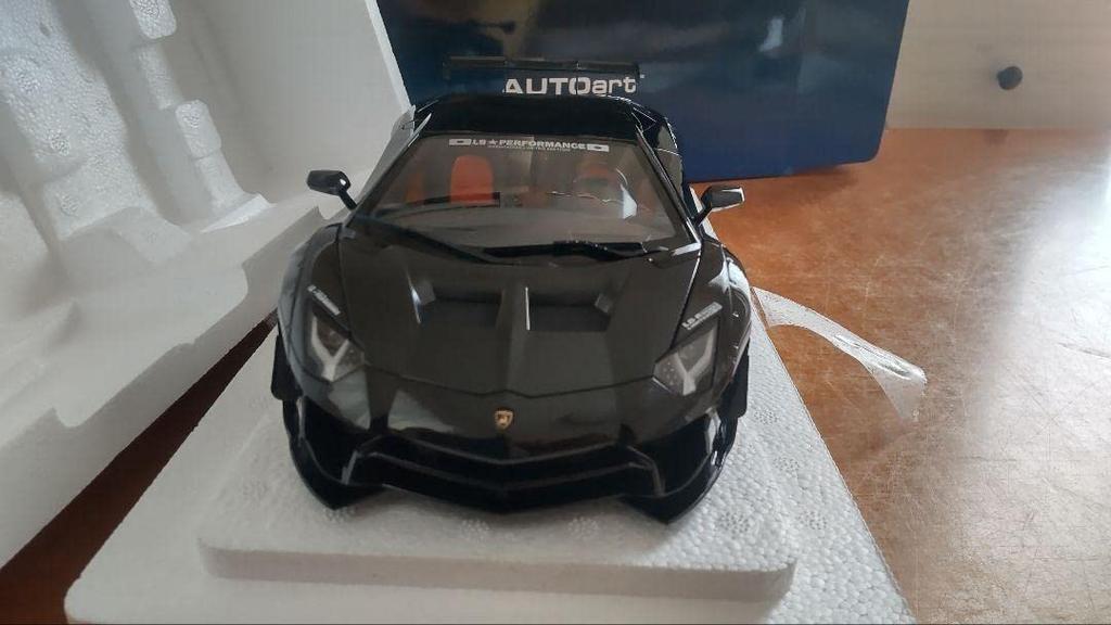 LBWK Миниатюрная машина 118 Auto Art