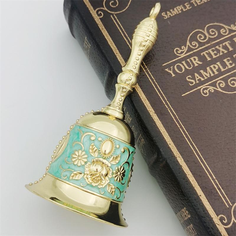 Retro Hand Cranked Bell European Style Exquisite Luxury Hand Bell Craft Decor Christmas Bell Church Bar Hotel Decoration