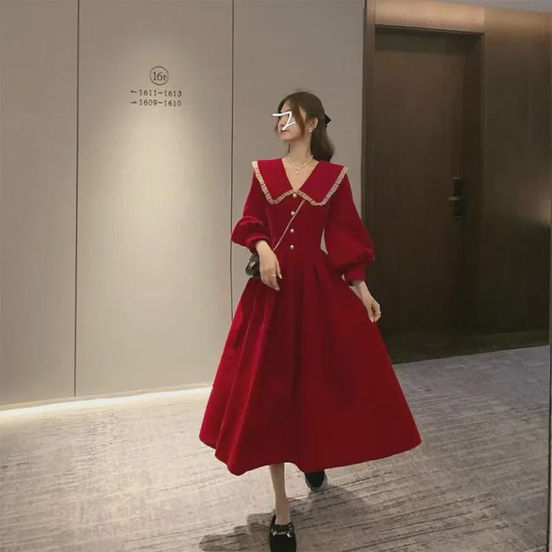 Hepburn-Style Red Velvet A-Line Dress with Doll Collar, Long Sleeves, Slim Fit for Spring/Autumn