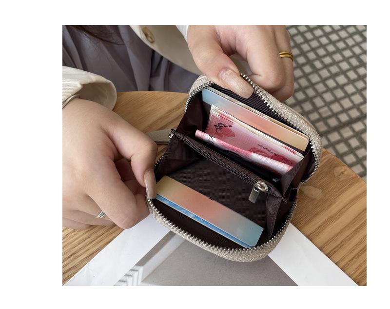 Новый кошелек для монет из натуральной кожи 2025 года: Верхний слой коровьей кожи, ажурный дизайн, многофункциональный держатель для карт и отделение для банковских карт