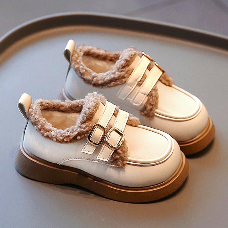 Детская 2024 Осень Дизайнерская Обувь для Девочек Нескользящая Кожаная Обувь Толстый Плюш Младенческая Зимняя Обувь Теплая Модная Мягкая Подошва Кроссовки для Девочек